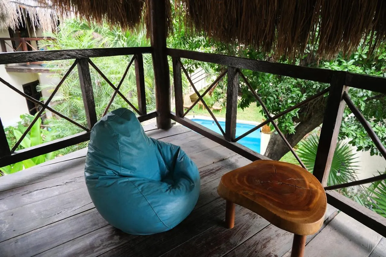 Hotel Uolis Nah Tulum 3*,